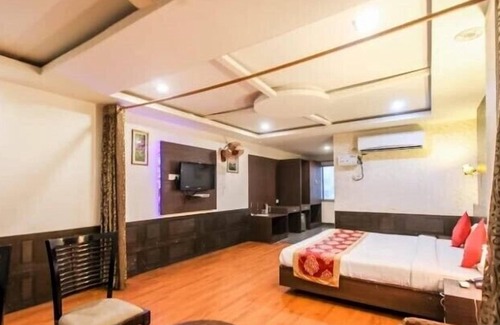 Charbagh Hotel | Monarch Inn