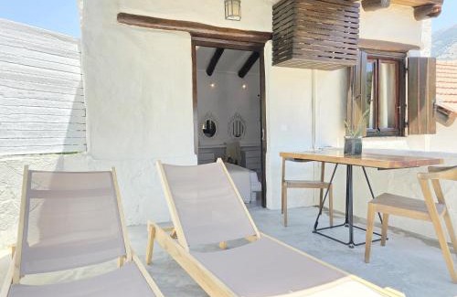 Moni Hotel | Monastery Estate Guesthouse