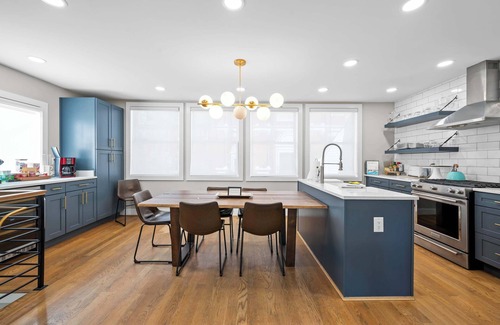 Mount Adams House | Monastery Guest House in Mt Adams