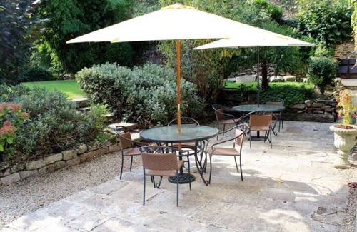 Lehon Apartment | Monet Apartment - charming apartment with river view