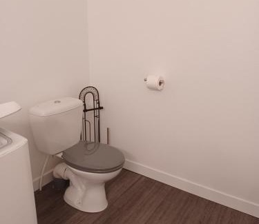 Condom Apartment | Monette