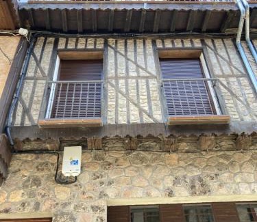 Monforte de la Sierra Apartment | Monforte de la Sierra - Acogedora y cálida vivienda