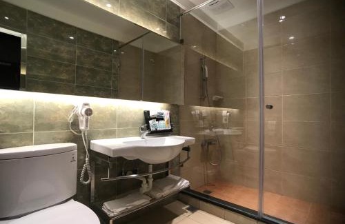 Pingzhen District Hotel | Moni Motel