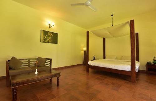 Valparai Villa | Monica Garden Bungalow