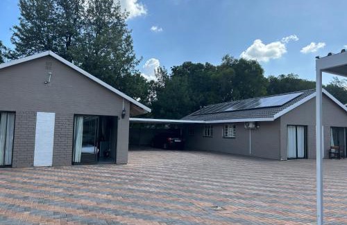 Welkom House | Monica's Premium Guesthouse