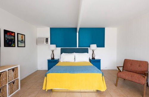 Desert Park Estates Hotel | Monkey Tree Hotel 6 by AvantStay | Stylish Hotel in Palm Springs w/Pool!