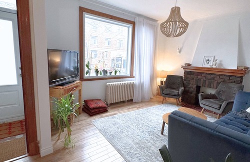 Cote-Des-Neiges—Notre-Dame-De-Grace Apartment | Monkland Cozy Plex