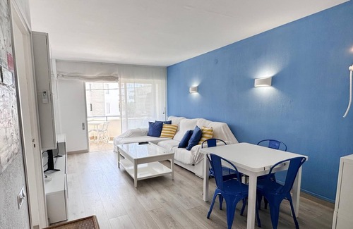 Passeig Maritim Apartment | Monky by Blausitges: by the beach in Sitges