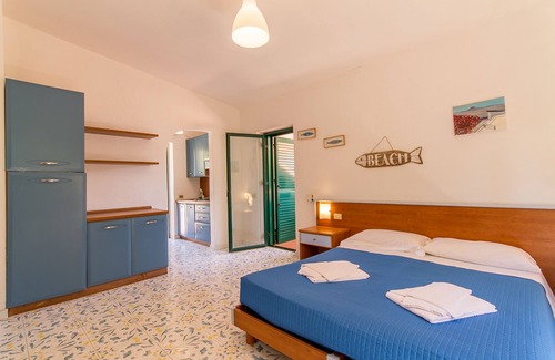 Vulcanello Apartment | Monolocale 10 vulcano on sea shore, Lipari, Italy