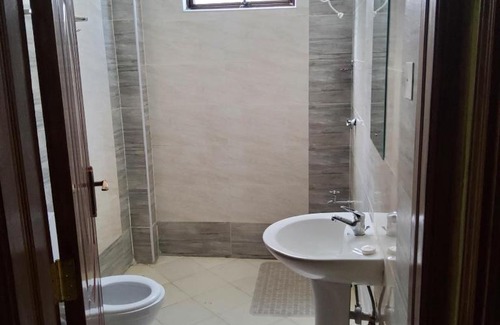 Nakuru House | Monrovia Guest House