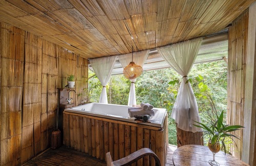 Mae On Hotel | Monruamsuk Homestay Cafe And Bistro
