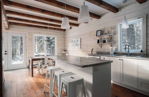 Saint-Faustin-Lac-Carre Ski Chalet | Mont Blanc - The Summit - Cozy Chalet with Climbing Wall