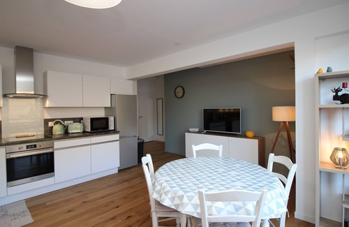 Mont-Dore Apartment | Mont-Dore: Beautiful 1BR with WIFI, terrace and parking