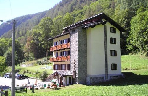 Ollomont Hotel | Mont Gelé