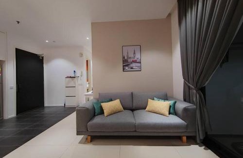 Mont Kiara Apartment | Mont Kiara Main Street Walking Distance Sunway 163 2Bedroom Balcony 2-4Pax