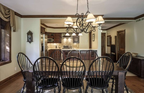 Mont-Tremblant Pedestrian Village Condo | Mont-Tremblant - Bondurant 95-02