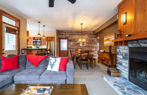 Tremblant-Les-Eaux Condo | Mont-Tremblant - Tremblant-Les-Eaux 201-02