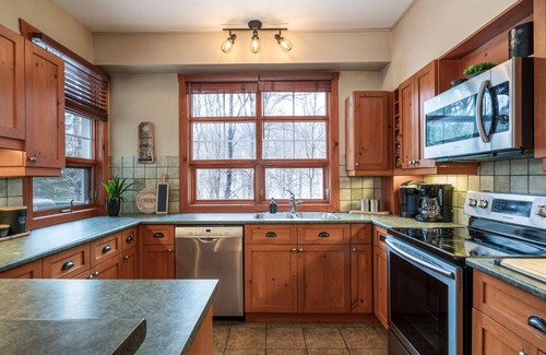 Tremblant-Les-Eaux Condo | Mont-Tremblant - Tremblant-Les-Eaux 201-02