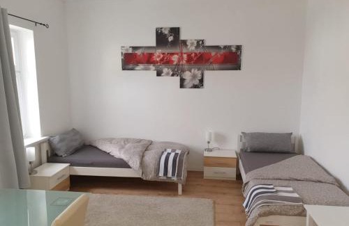 Deuben Apartment | Montage