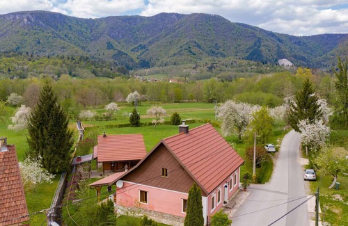 Skrad House | Montain hut With large garden
