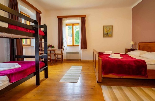 Skrad House | Montain hut With large garden