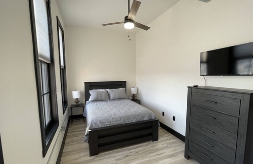 Downtown Dubuque Condo | Montana House #202 - The Luxurious Downtown Stay