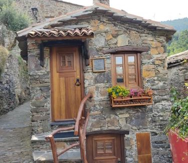 Lousa House | Montanhas do Xisto - Casa do Portal