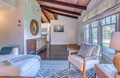 Culloden Shores House | Montauk beach house with Pool! (Seasonal for pool)