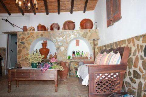 Sao Barnabe House | Monte Abaixo