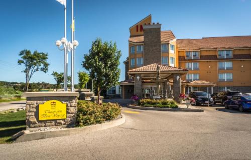 Barrie Hotel | Monte Carlo Inn Barrie - Newly Renovated