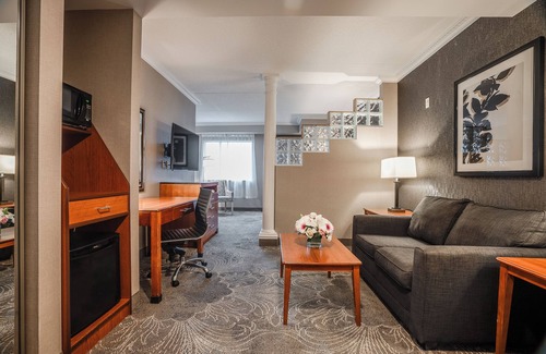 Barrie Hotel | Monte Carlo Inn Barrie Suites