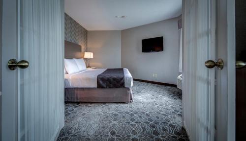 Markham Hotel | Monte Carlo Inn Markham