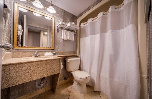 Vaughan Hotel | Monte Carlo Inn Vaughan Suites