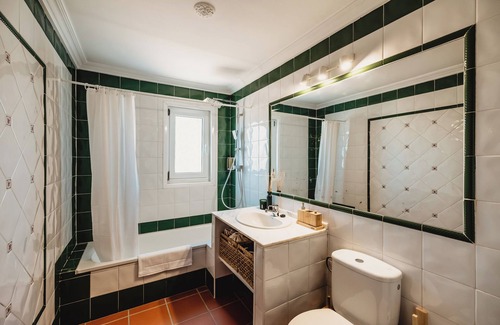 Montemor-o-Novo Cottage | Monte do Melo | Montemor-o-novo | 7 bedrooms | 16 people | pool