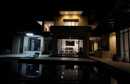 Anapoima Villa | Monte Escondido-Condominio Campestres Altos de Komulá - Anapoima