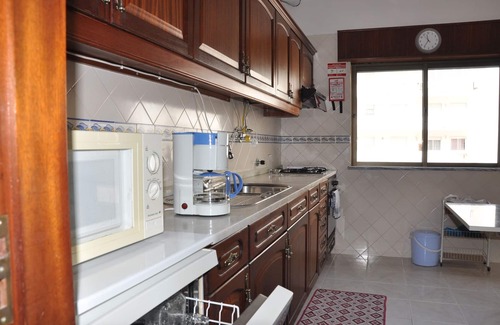 Vila Real Santo Antonio Apartment | MONTE GORDO - Spacious T2, by the beach (MEO TV/WiFi) AND AIR CONDITIONING