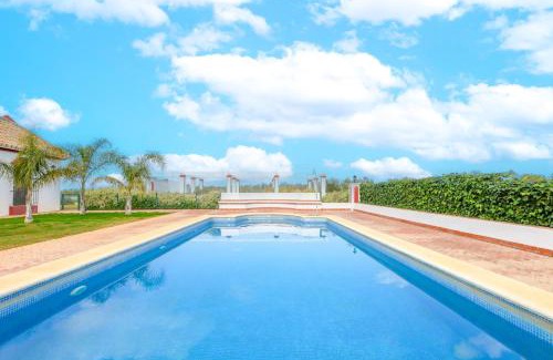 Carmona Villa | Montecristo 4