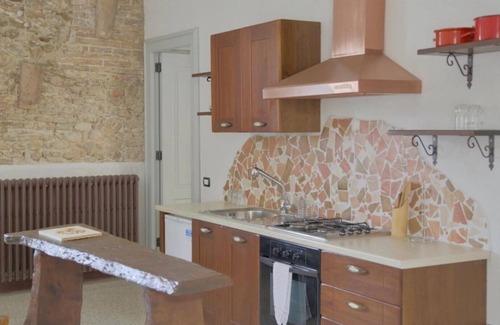 Roseto degli Abruzzi Apartment | Montepagano One-Bedroom Apartment with Piazza View