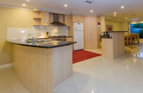 Port Lincoln House | Monterey Waters 27B