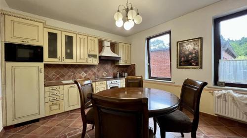 Itzehoe Apartment | Monteur Unterkunft in Itzehoe freistehendes Haus mit Keller & großem Außenbereich