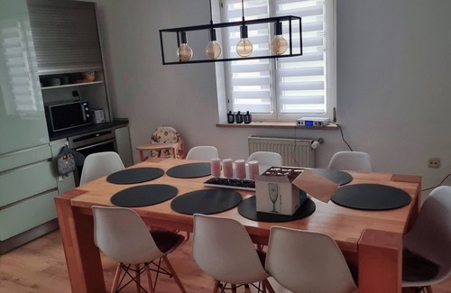 Frickenhausen a. Main House | Monteursunterkunft für bis zu 10 Personen in Frickenhausen bei Ochsenfurt