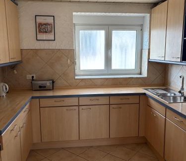 Neureut Sudlicher Teil House | Monteurunterkunft XXL mit 2 Küchen