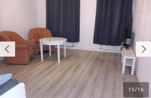 Zeitz Apartment | Monteurwohnung bei Nina 2OGL