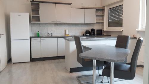 West Apartment | Monteurwohnung große Luise