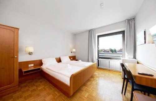Straubing Apartment | Monteurzimmer für bis zu 26 Personen in Straubing low budget mit Gemeinschaftsküche NEU