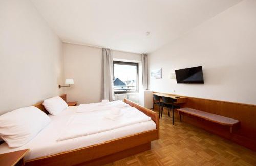 Straubing Apartment | Monteurzimmer für bis zu 26 Personen in Straubing low budget mit Gemeinschaftsküche NEU