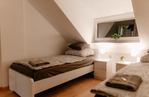 Saarlouis Apartment | Monteurzimmer Pavan, M2, Apartment for Workers Saarbrücken,Luxemburg,Überherrn-KEINE Ferienwohnung
