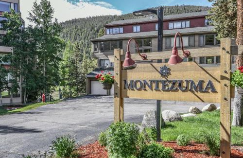 Lakeside Village House | Montezuma 1770 by SummitCove Lodging