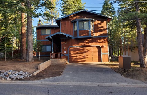 Montgomery Estates House | Montgomery Estates Cabin Minutes Away from Heavenly Ski Resort and Tahoe Beaches