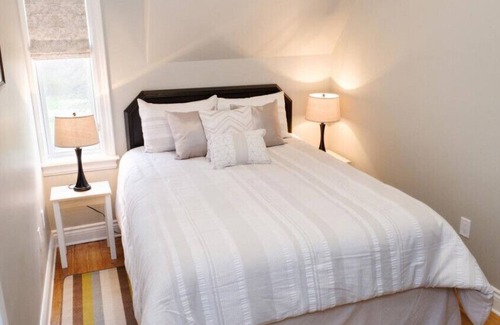 Burlington Bed & Breakfast | Montgomery Inn Ingleside